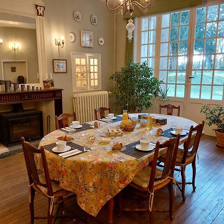 مبيت وإفطار مونتري-بيلاي Manoir Du Bellay المظهر الخارجي الصورة