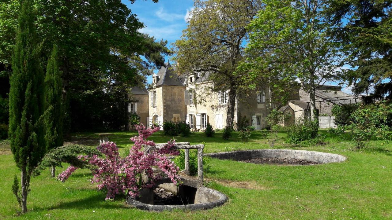 مبيت وإفطار مونتري-بيلاي Manoir Du Bellay المظهر الخارجي الصورة